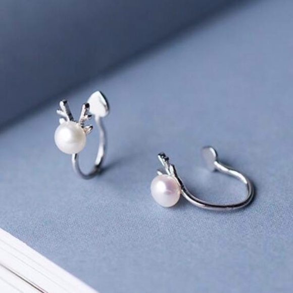 Sterling Silver Beautiful Cute Holiday Christmas Reindeer Deer Pearl Ear Cuffs - Picture 2 of 4